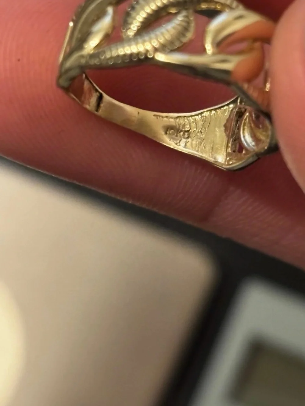 *FLASH SALE*10 KT Gold Chain Ring - Picture 4 of 4